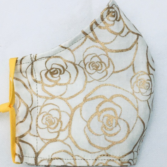 FACE MASK 💯% COTTON GOLD ROSES ON CREAM - Picture 2 of 11